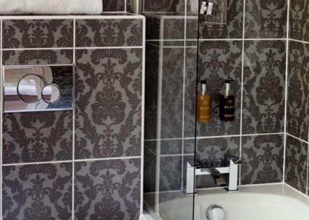 No.10 Cardiff Hotel Room photo
